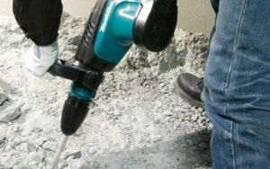 Makita Chipper HM1203C